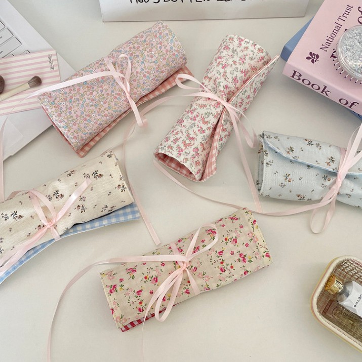 Travel Accessories Organizer Bag - กระเป๋าใส่แปรงแต่งหน้าลายดอกไม้สไตล์คอทเทจคอร์, กระเป๋าจัดระเบียบเครื่องสำอางพร้อมริบบิ้นผูก, กระเป๋าพกพาสำหรับเดินทาง ใส่แปรงและปากกา