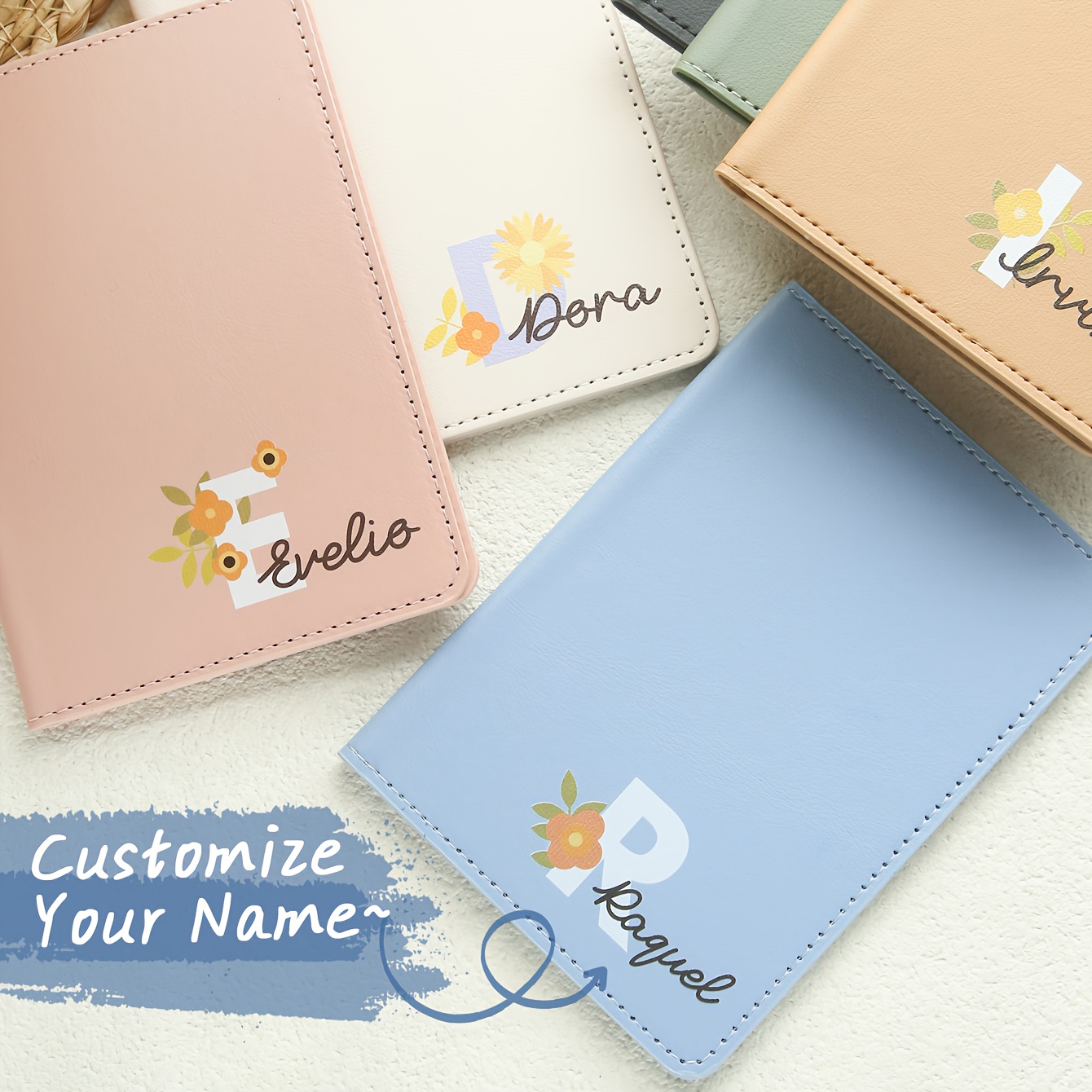 Travel Accessories As Gifts - ปกพาสปอร์ตส่วนตัว 1 ชิ้น ตกแต่งด้วยลายดอกไม้และตัวอักษรย่อ ออกแบบเป็นเครื่องประดับสำหรับการเดินทางที่ไม่เหมือนใคร เหมาะสำหรับเป็นของขวัญในโอกาสต่างๆ