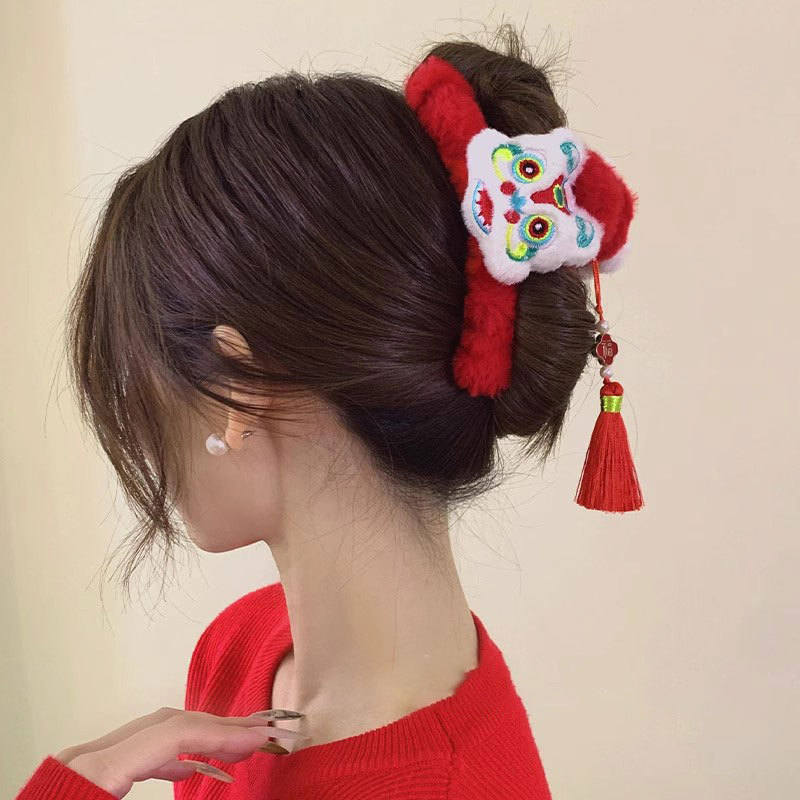 กิ๊บติดผมรูปพู่ห้อยสิงโต 1 ชิ้ - Travel Accessories Aesthetic บทวิจารณ์และราคา
