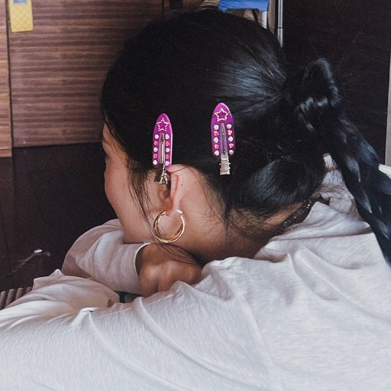 กิ๊ปหนีบผมหน้าม้าประดับพลอยเที - Travel Accessories Jewelry บทวิจารณ์และราคา